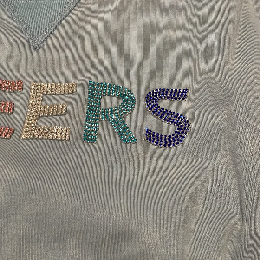 ✨ NWT pullover! - Picture 3 of 8